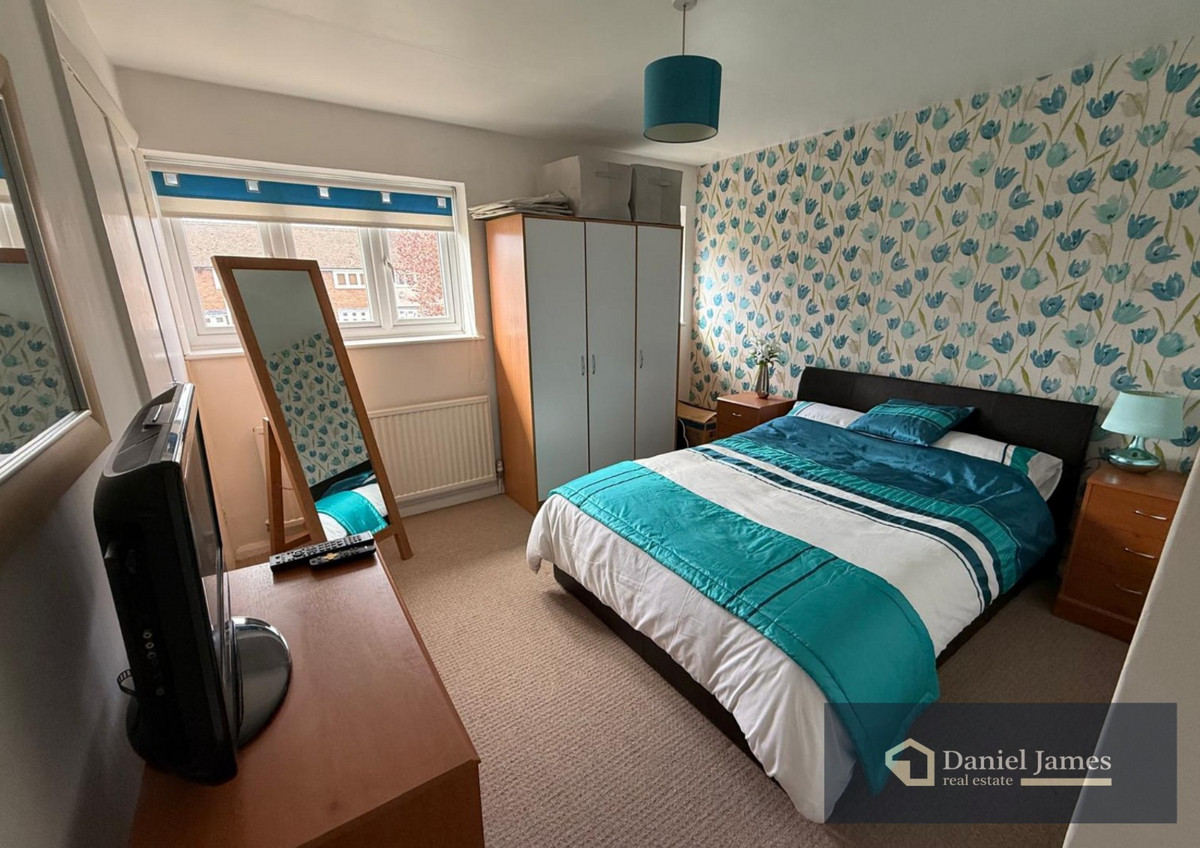Hood Walk, Romford, RM7, photo 12
