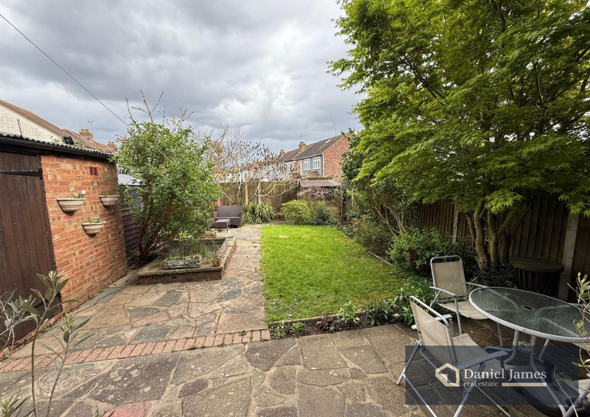 Hood Walk, Romford, RM7, photo 20
