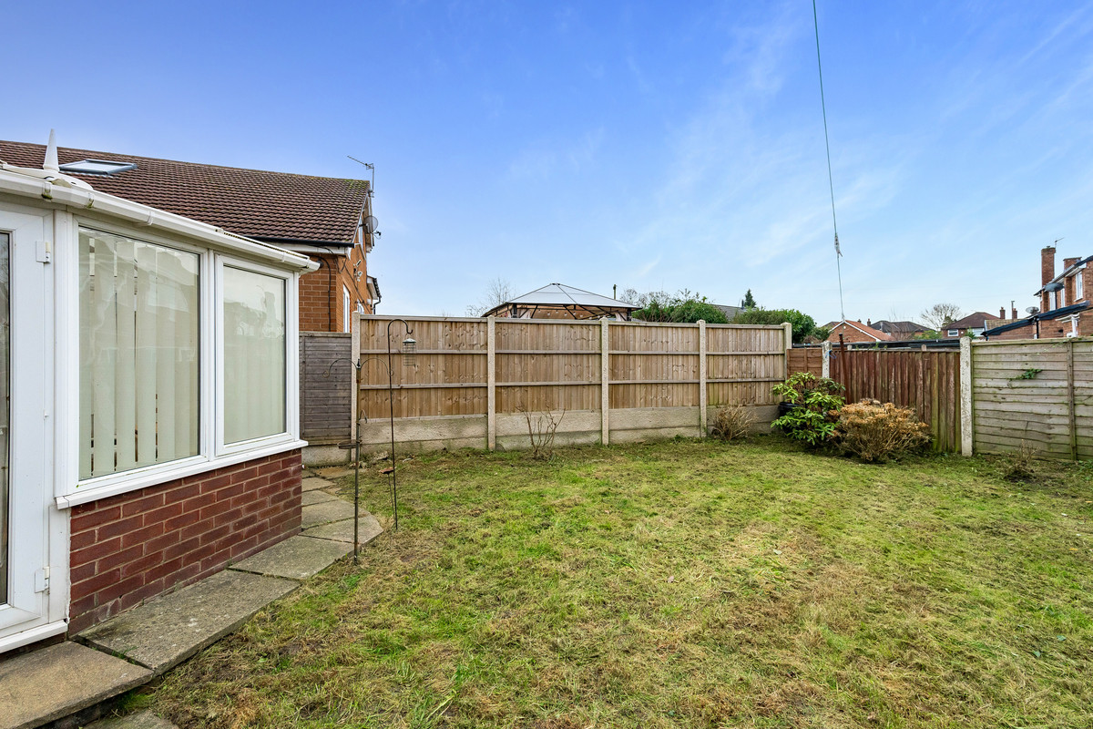 Eastleigh Road, Heald Green, SK8, photo 13