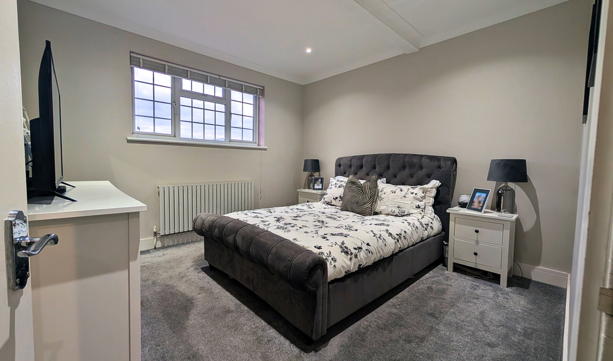 Clockhouse Lane, Grays, RM16, photo 9