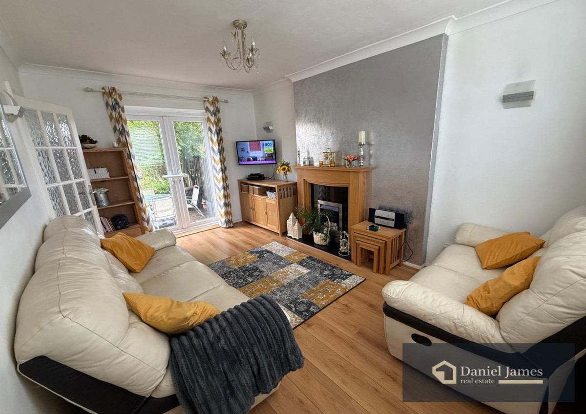 Hood Walk, Romford, RM7, photo 2