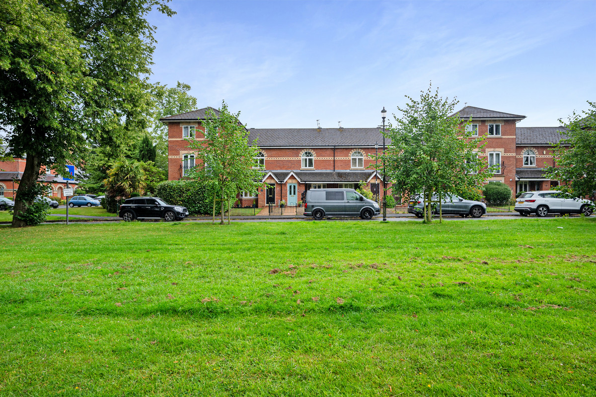 Pavilion Way, Macclesfield, SK10, photo 16
