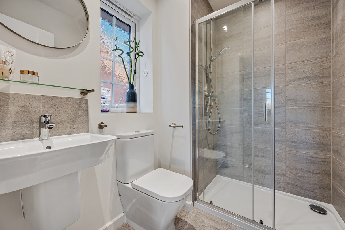 Featherstone Crescent, Cheadle, SK8, photo 12