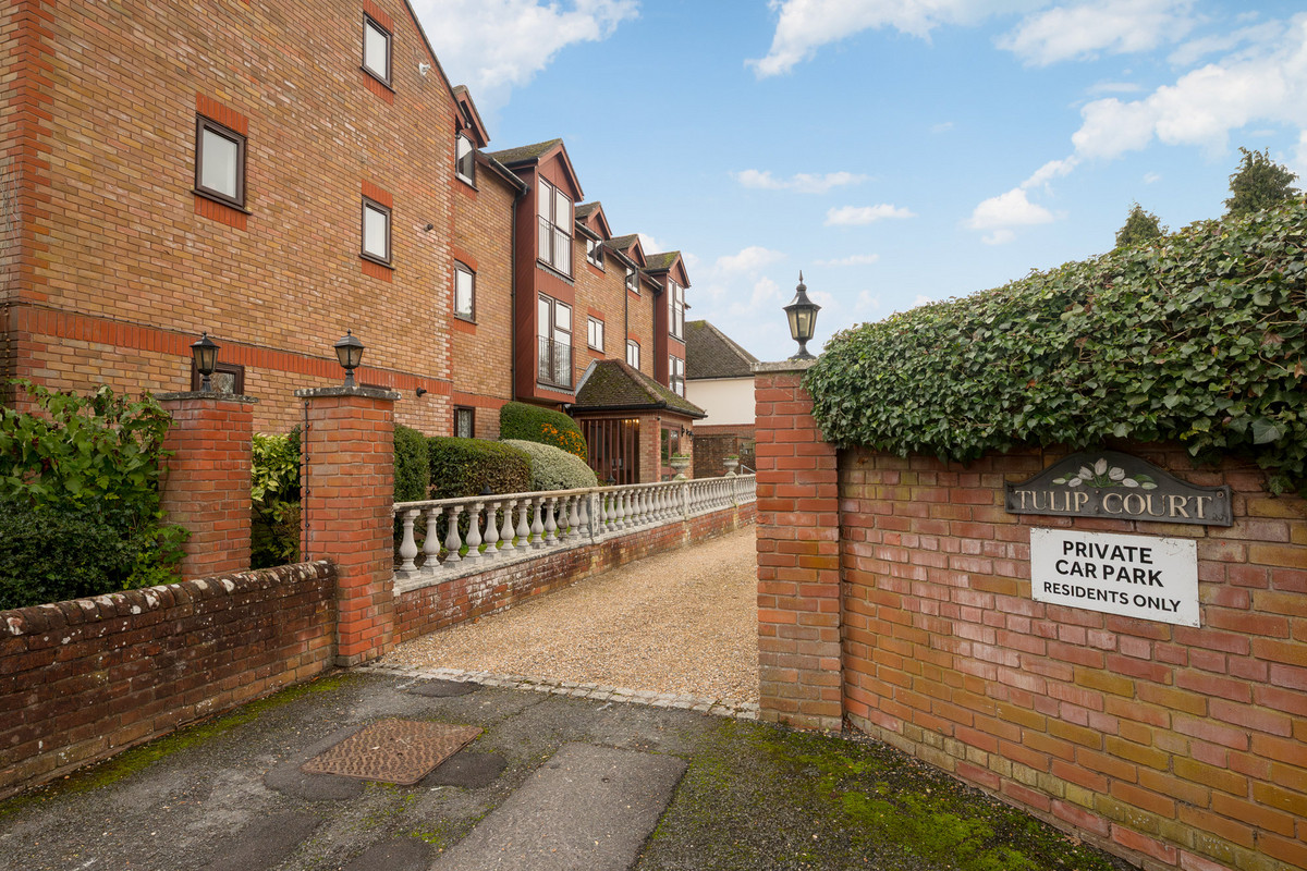 Tulip Court, Horsham, RH12, photo 17