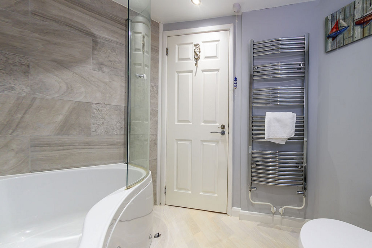 Ivy Cottage, Whitby, YO22, photo 12