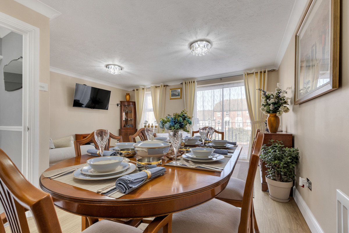 Cameron Square, Mitcham, CR4, photo 26
