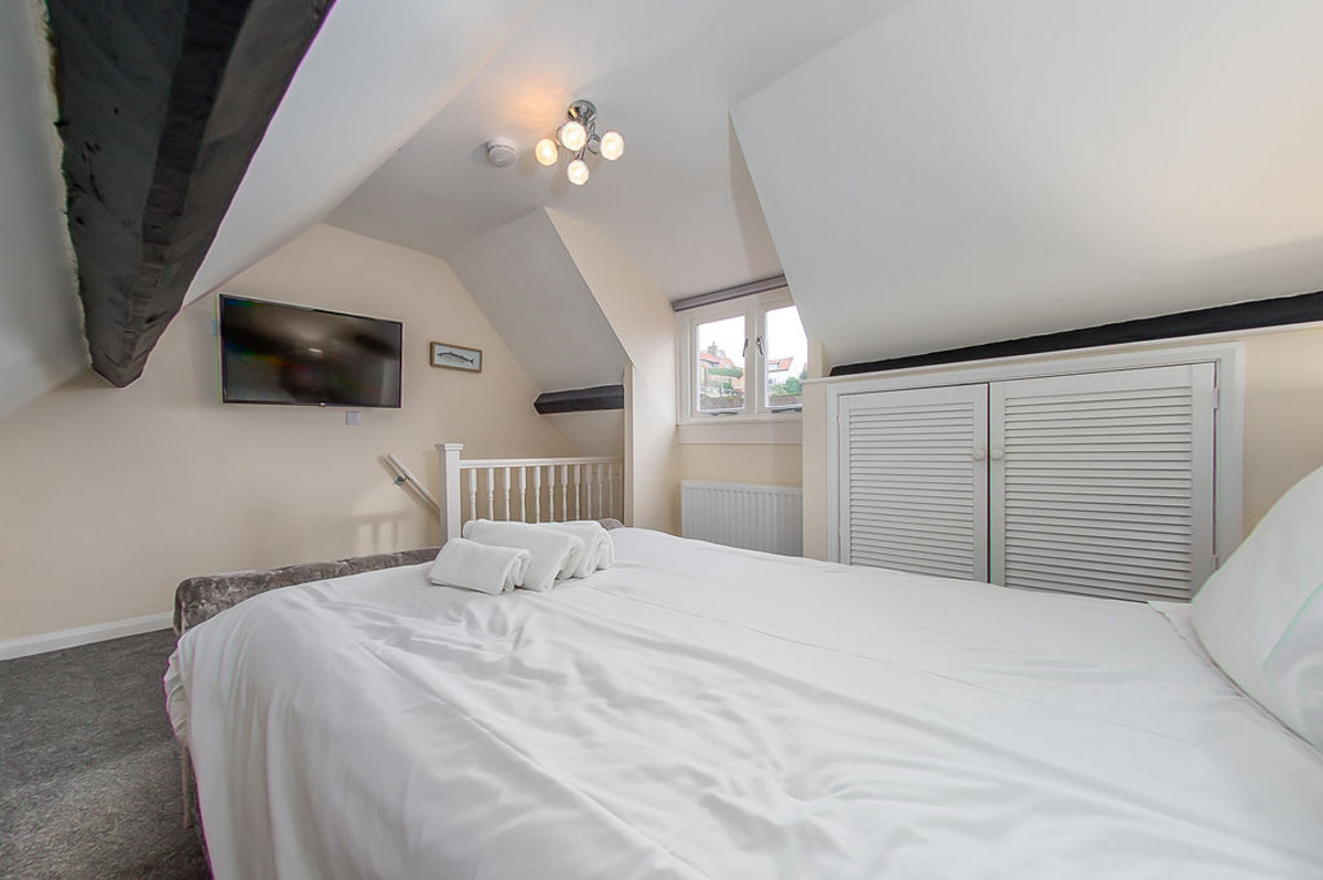 Ivy Cottage, Whitby, YO22, photo 22