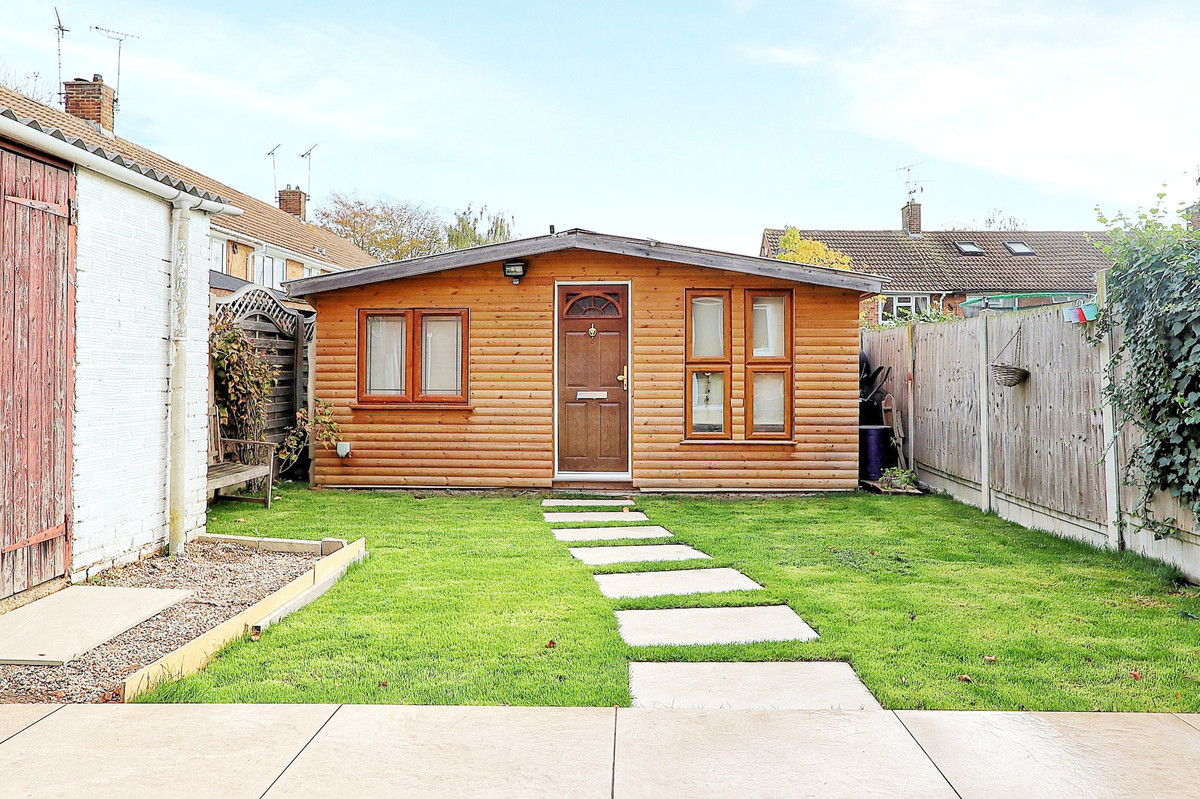 Peldon Pavement, Basildon, SS14, photo 16