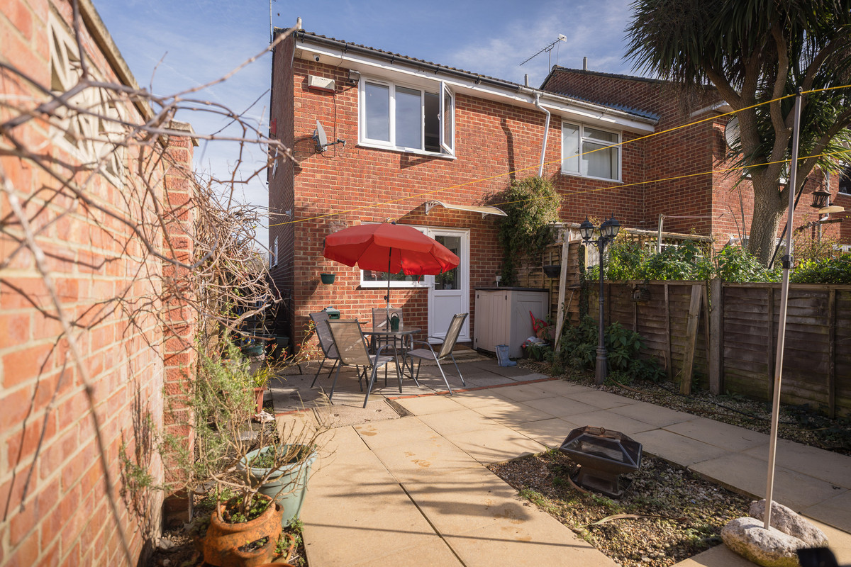 Sycamore Avenue, Horsham, RH12, photo 18