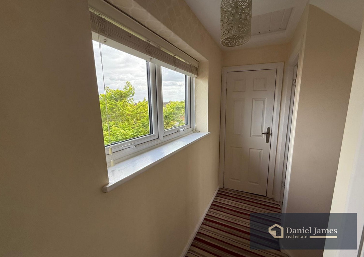 Hood Walk, Romford, RM7, photo 15
