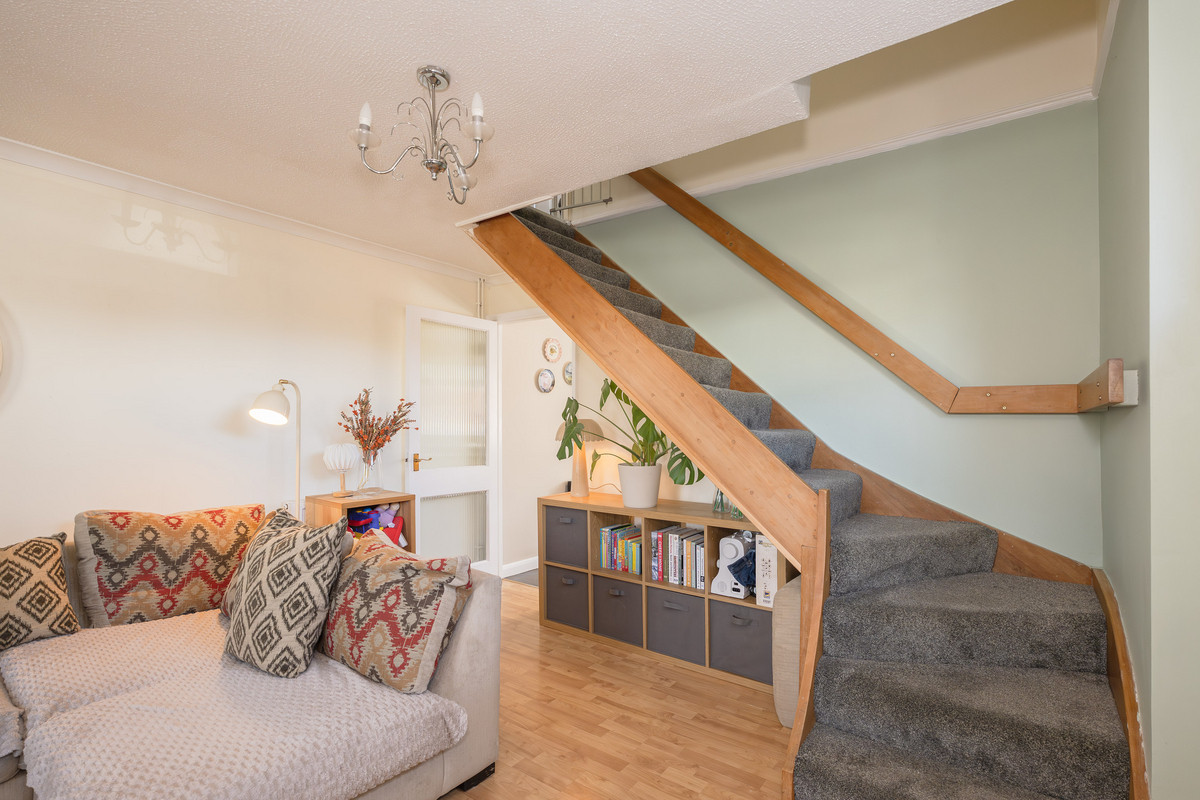 Sycamore Avenue, Horsham, RH12, photo 7