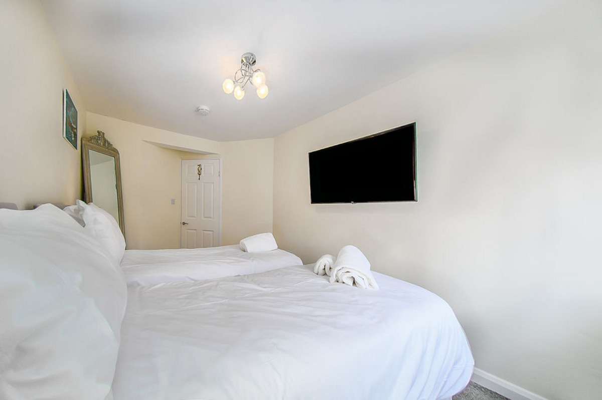 Ivy Cottage, Whitby, YO22, photo 17