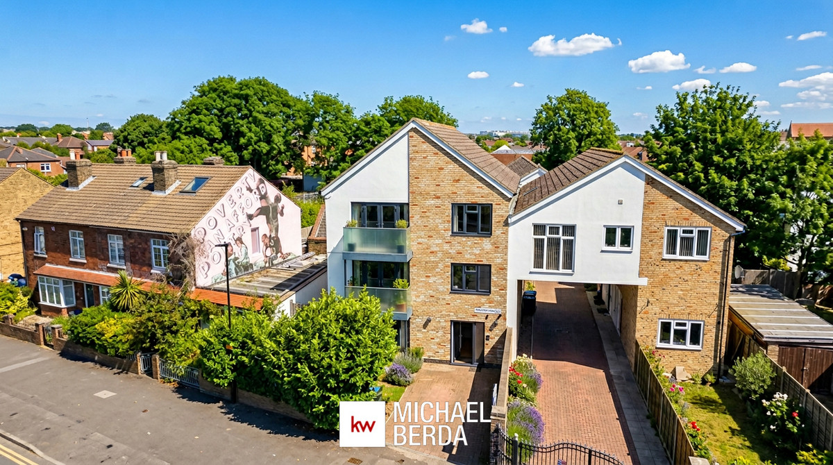 Gilbert Street, London, EN3