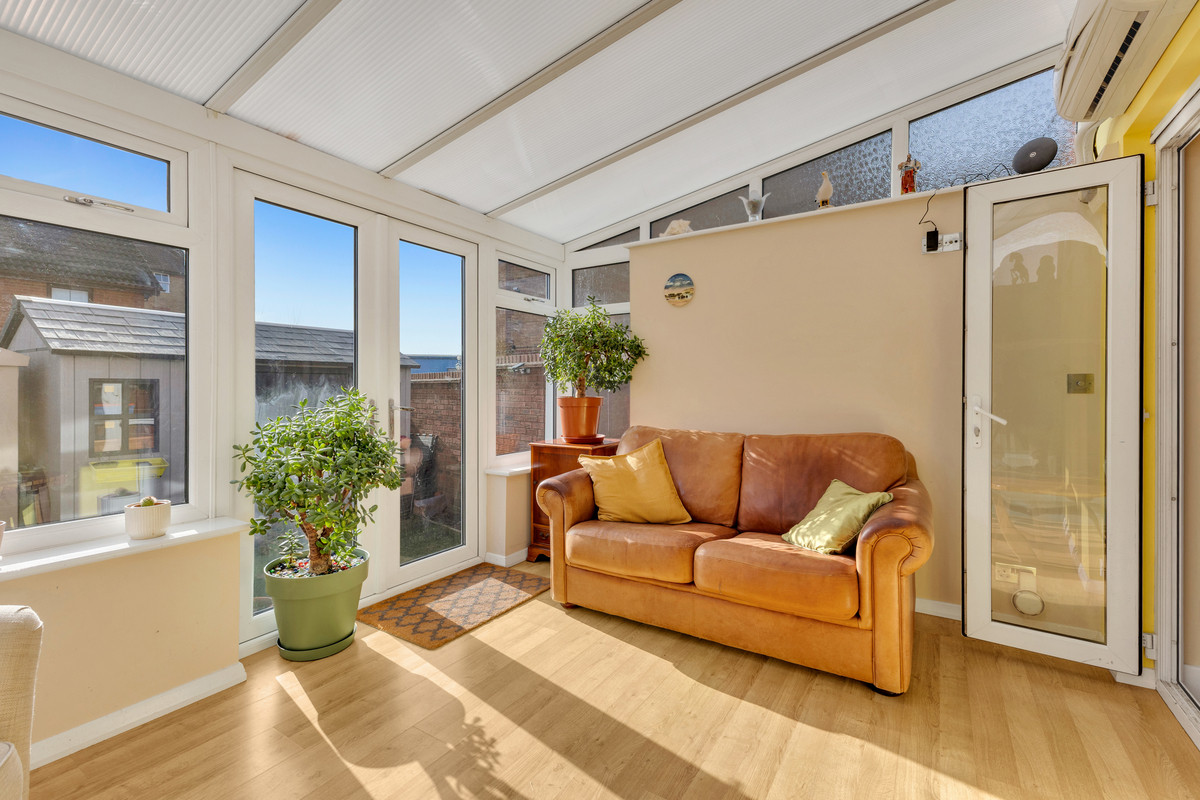 Cameron Square, Mitcham, CR4, photo 45