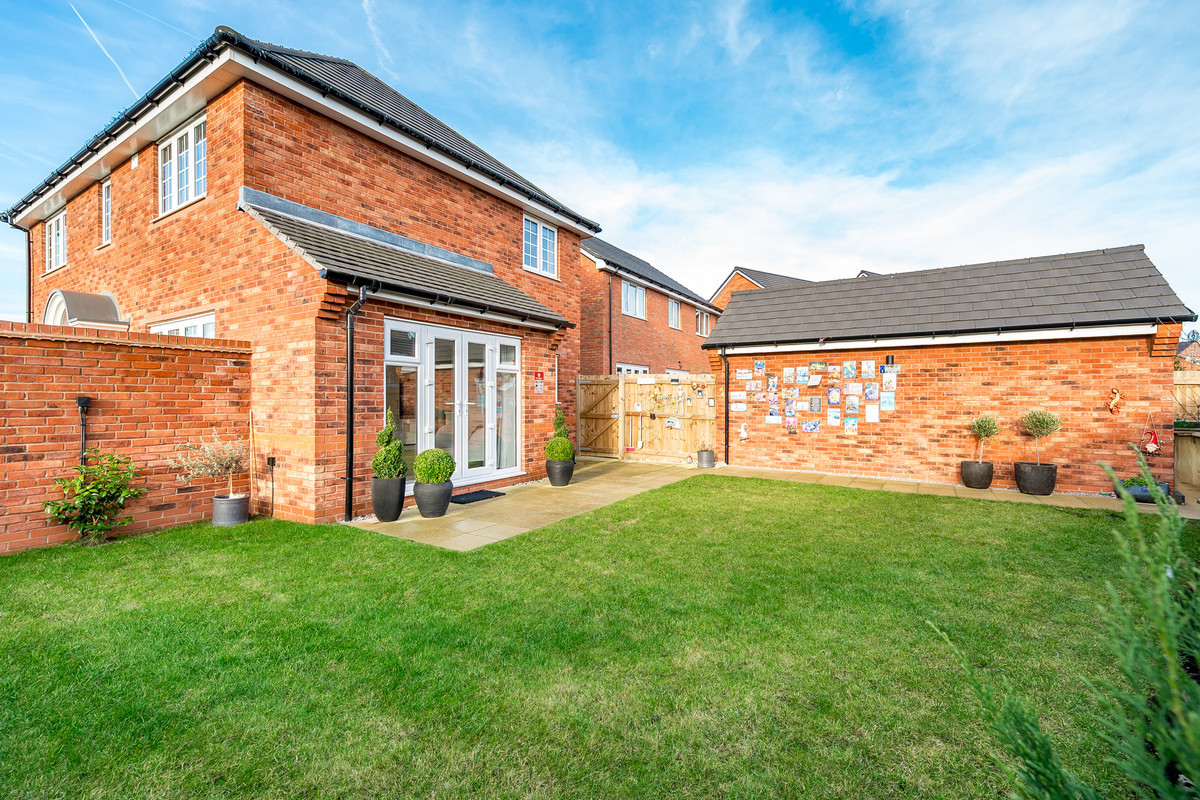 Featherstone Crescent, Cheadle, SK8, photo 25
