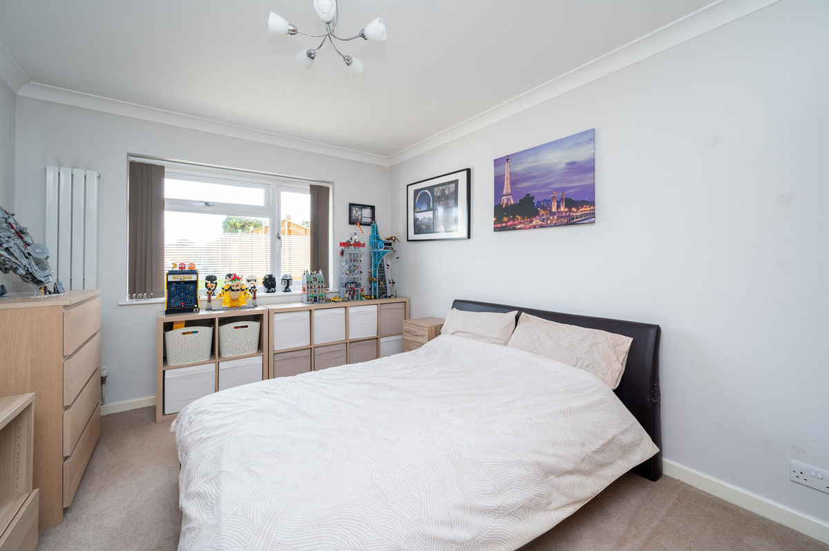 Merryfield Drive, Horsham, RH12, photo 9