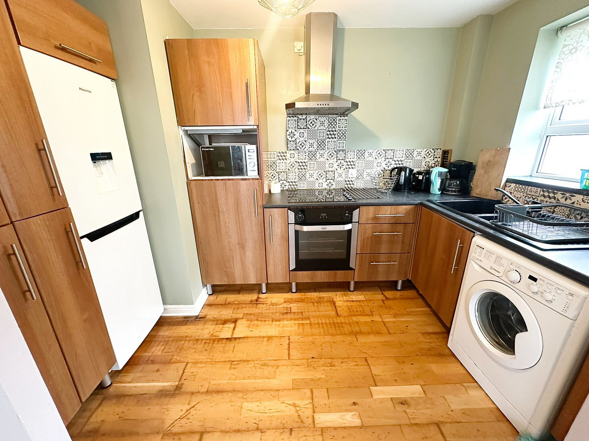 Goresbrook Road, Dagenham, RM9, photo 5