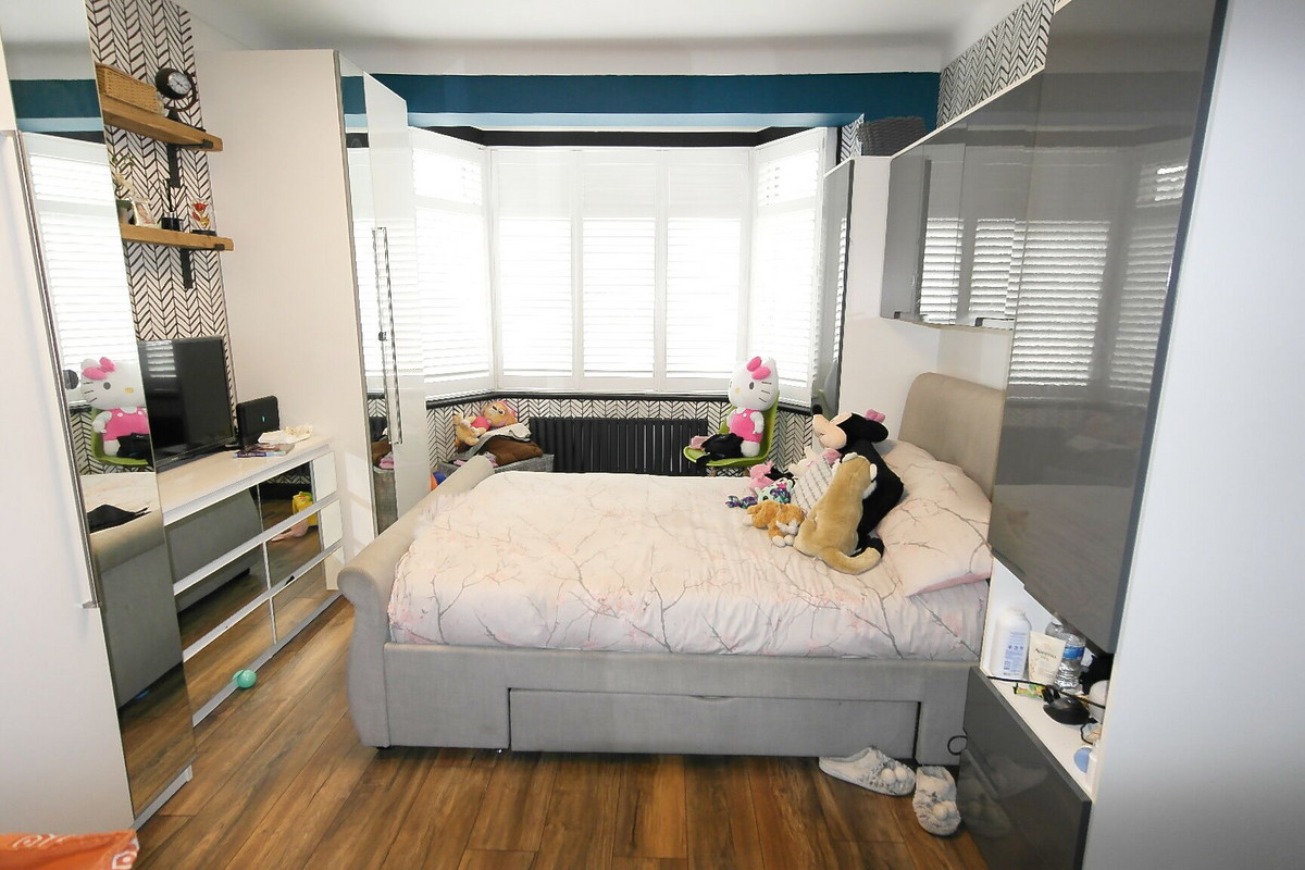 Noak Hill, Romford, RM3, photo 10