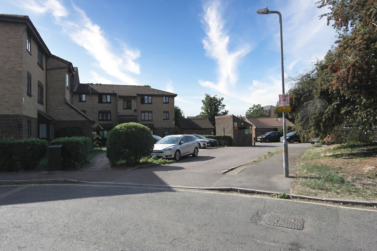 Conway Gardens, Grays, RM17, photo 9