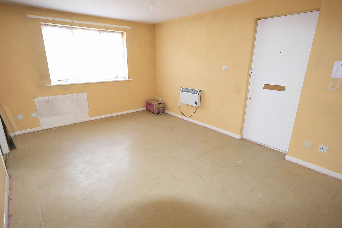 Conway Gardens, Grays, RM17, photo 5