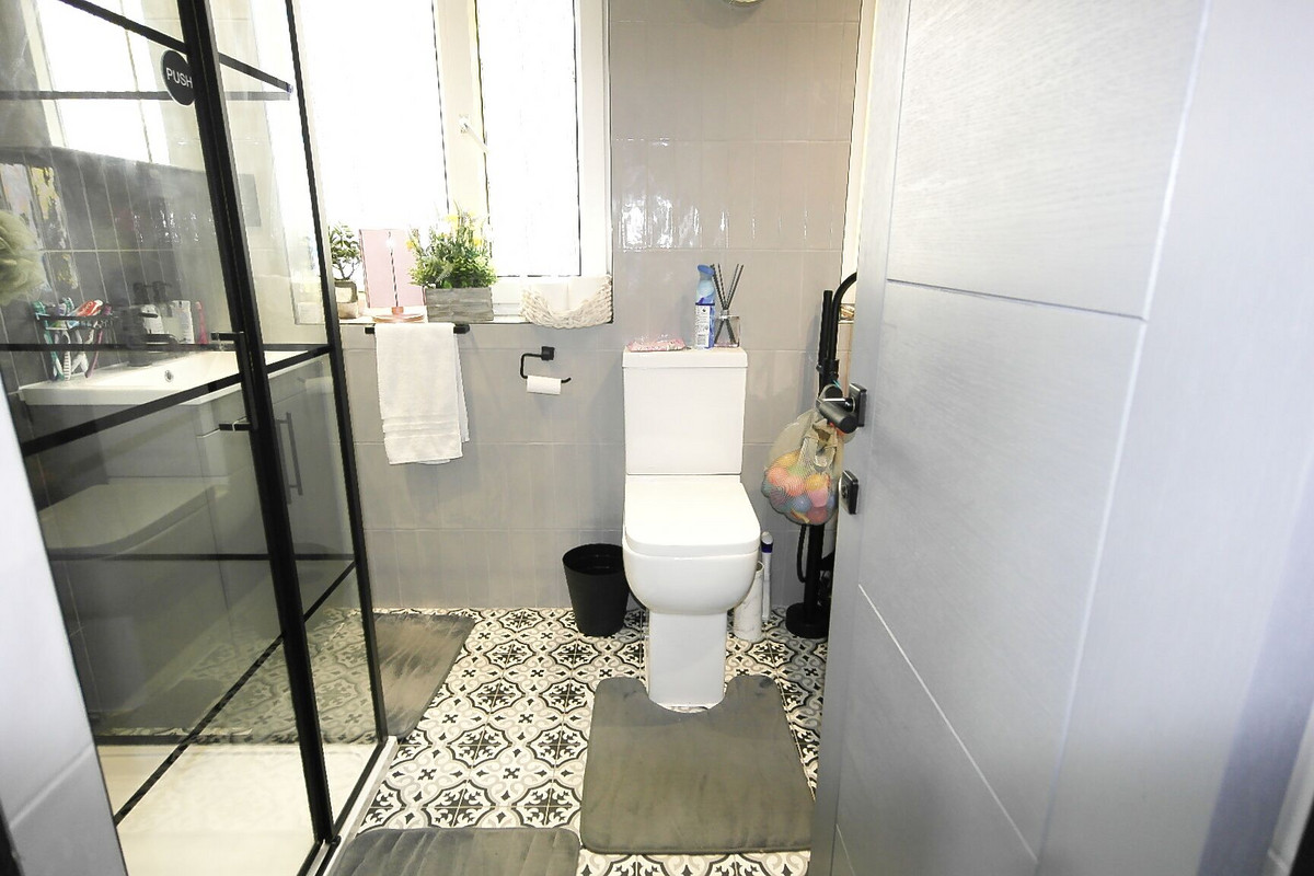 Noak Hill, Romford, RM3, photo 12
