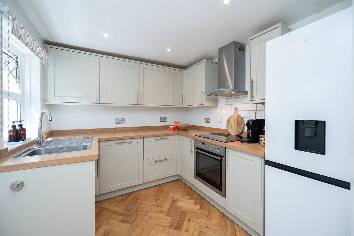 New Street, Horsham, RH13, photo 9