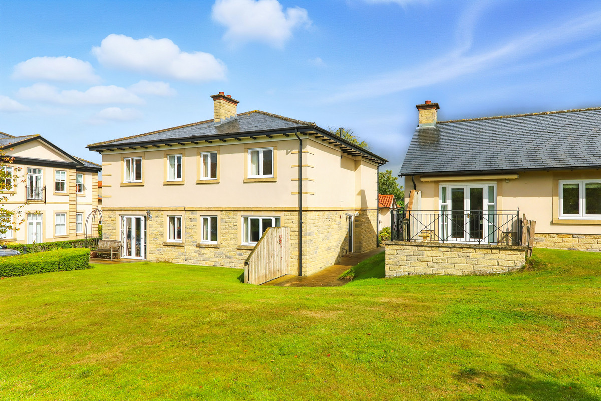 Hollins Hall, Harrogate, HG3, photo 12