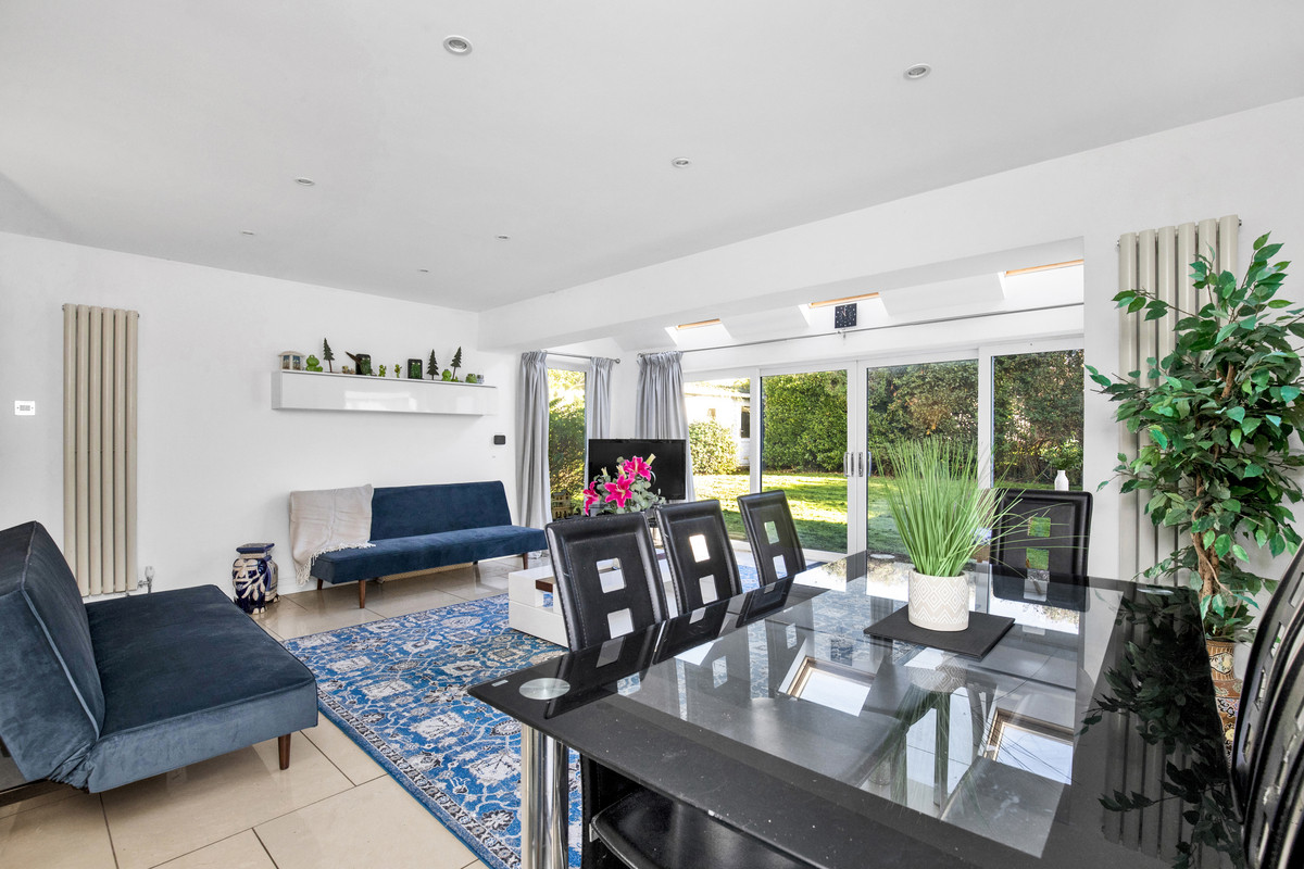 Locksash Close, West Wittering, photo 9