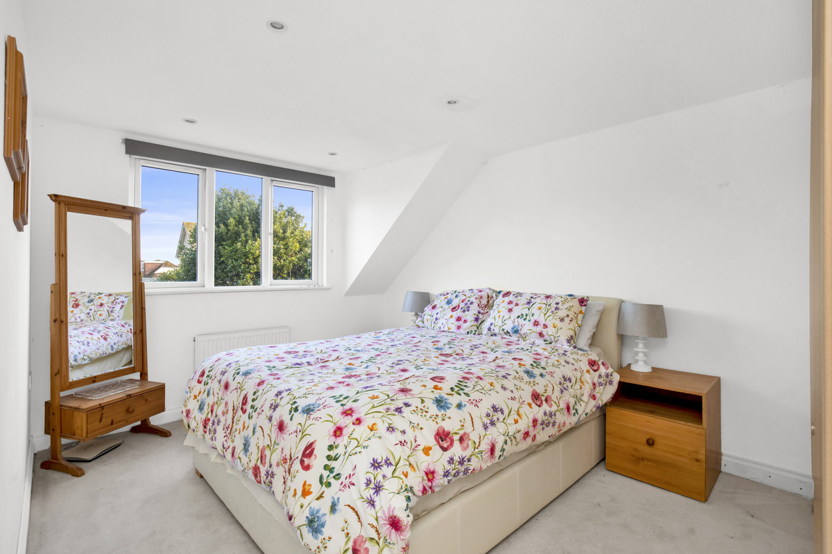 Locksash Close, West Wittering, photo 8