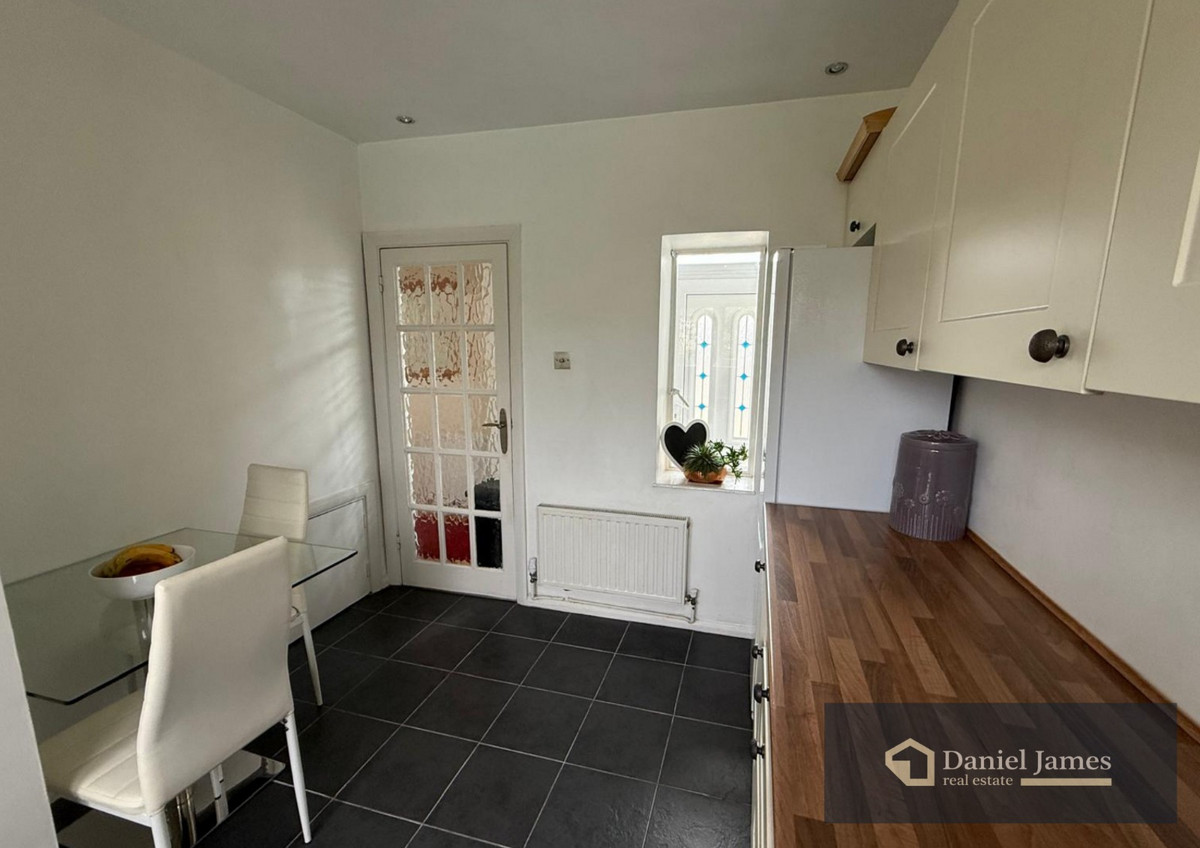 Hood Walk, Romford, RM7, photo 5