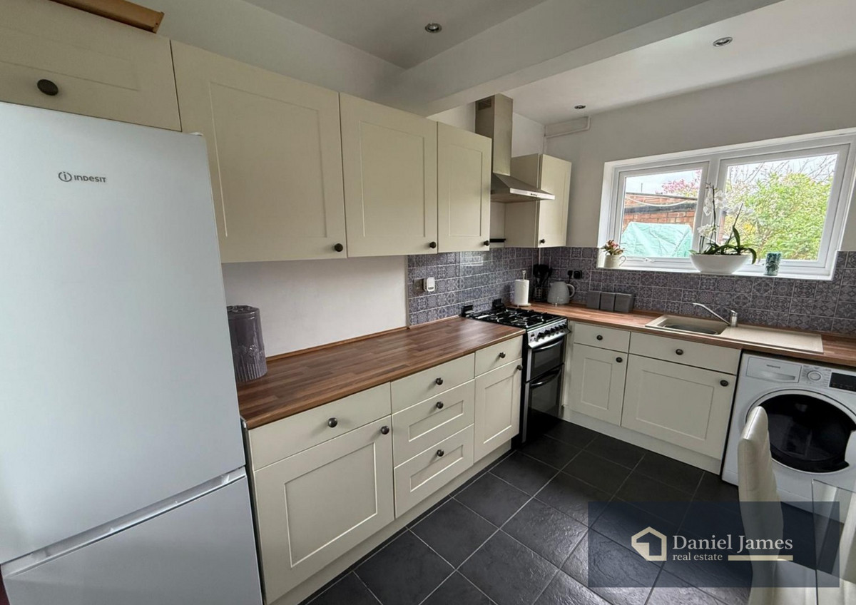 Hood Walk, Romford, RM7, photo 4