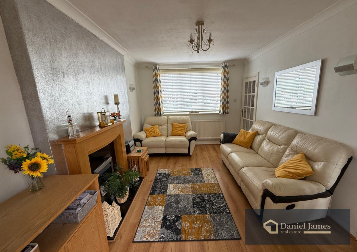 Hood Walk, Romford, RM7, photo 7