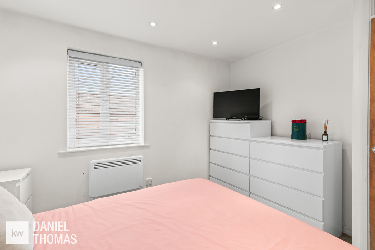 DANIEL THOMAS | Ashleigh Court, Waltham Abbey, EN9 3AG, photo 10
