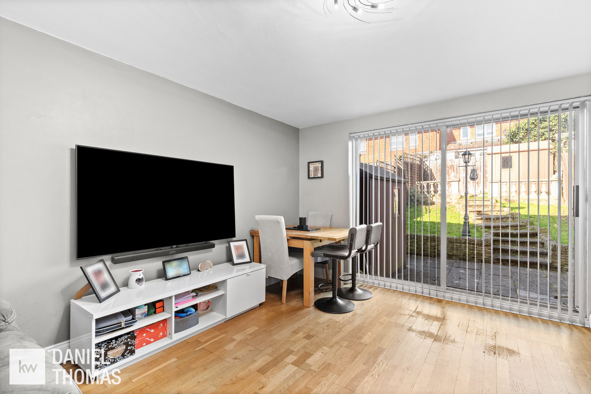 DANIEL THOMAS | Windsor Wood, Waltham Abbey, EN9 1LY, photo 2
