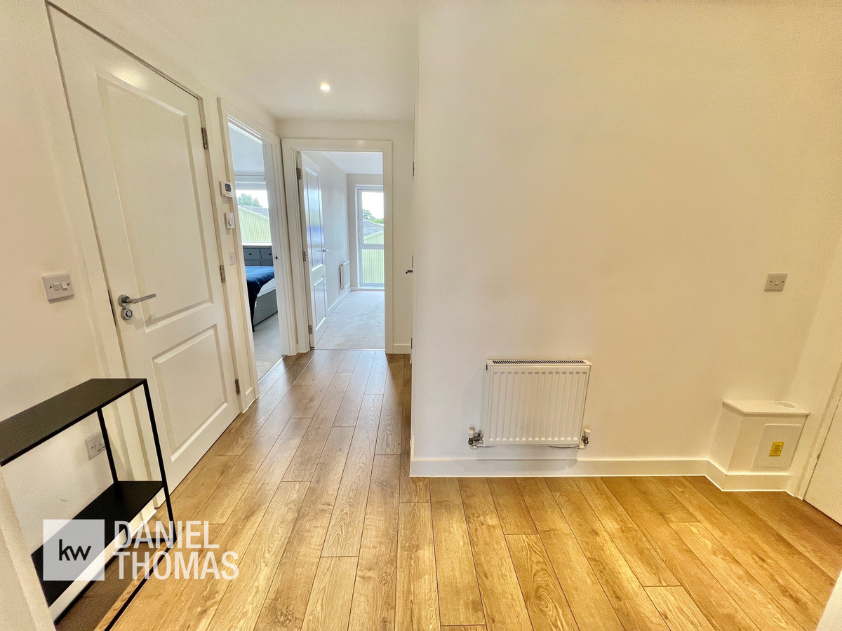 Waterfront Court Hazlemere Marina, Waltham Abbey, EN9, photo 8