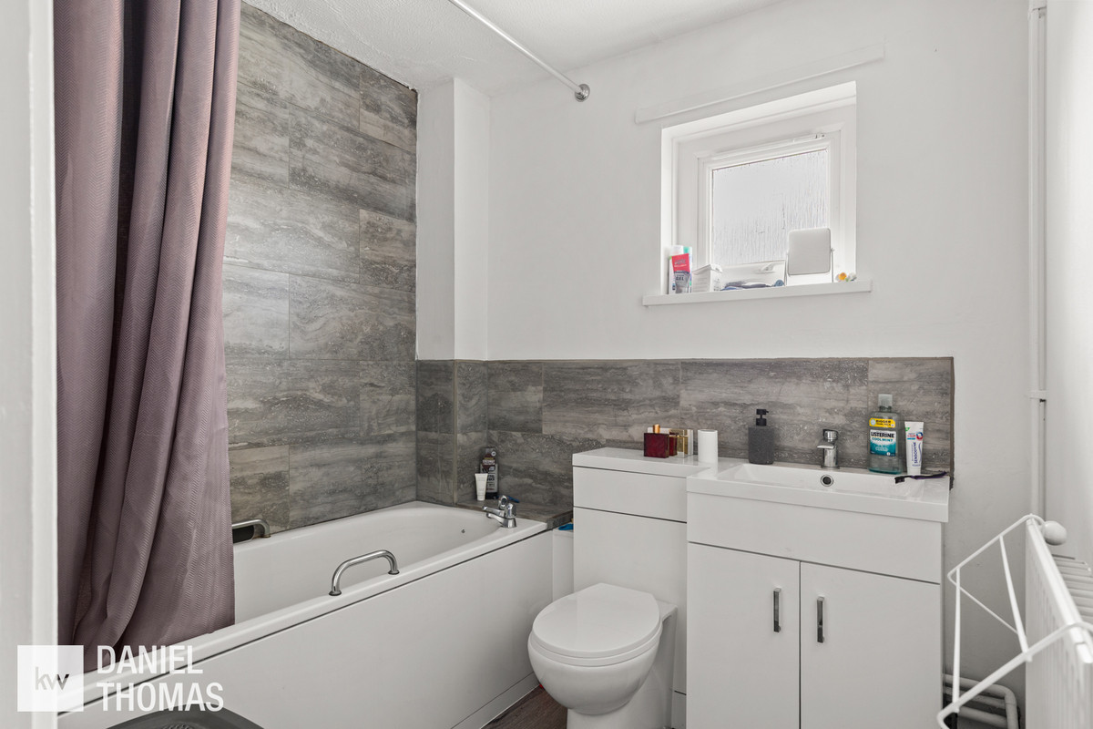 DANIEL THOMAS | Badburgham Court, Waltham Abbey, EN9, photo 5
