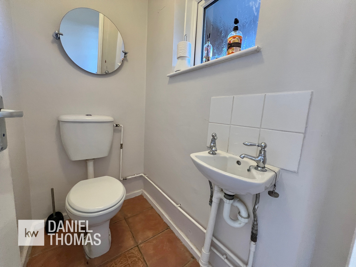 Abbotts Drive, Waltham Abbey, EN9, photo 6