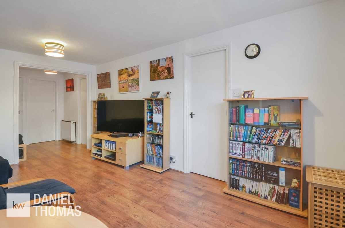 Eleanor Way, Waltham Cross, EN8, photo 5