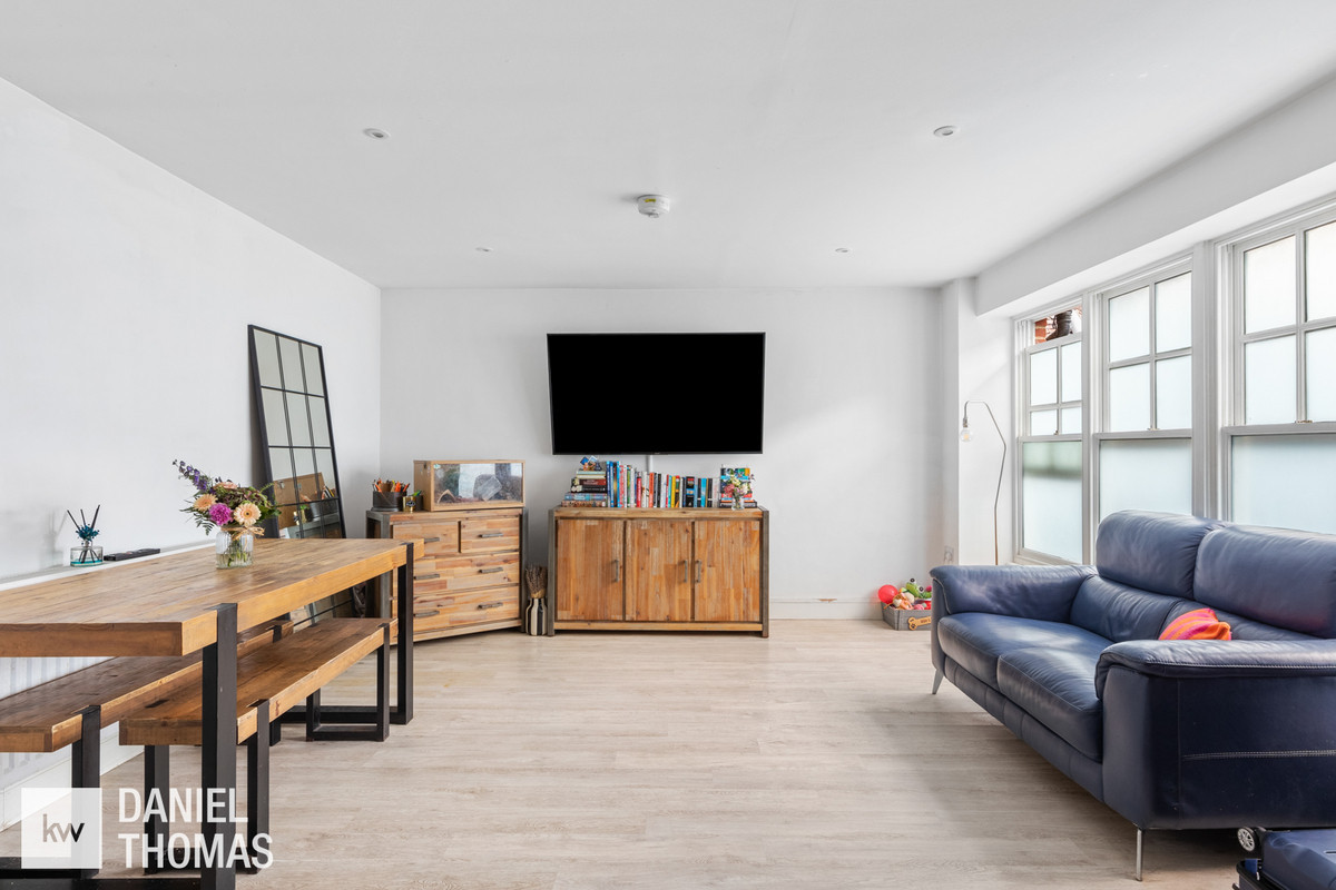 King Harold Court, Waltham Abbey, EN9, photo 2