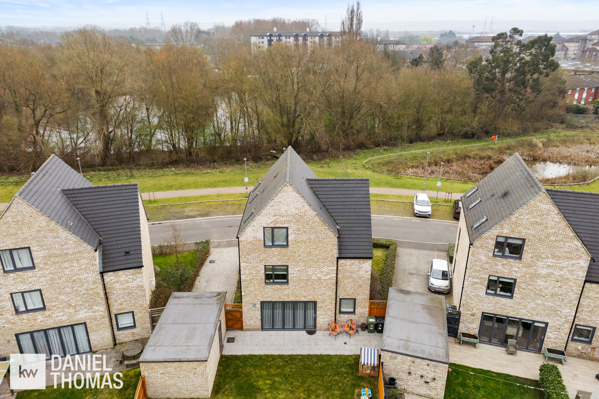 Willow Tree Drive, Waltham Cross, EN8, photo 37
