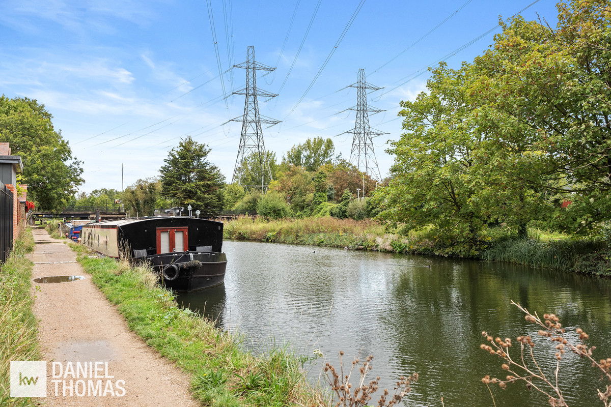 Waterfront Court Hazlemere Marina, Waltham Abbey, EN9, photo 17