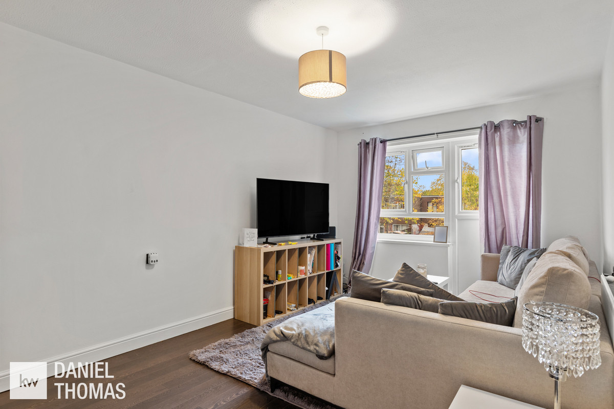 DANIEL THOMAS | Badburgham Court, Waltham Abbey, EN9, photo 2