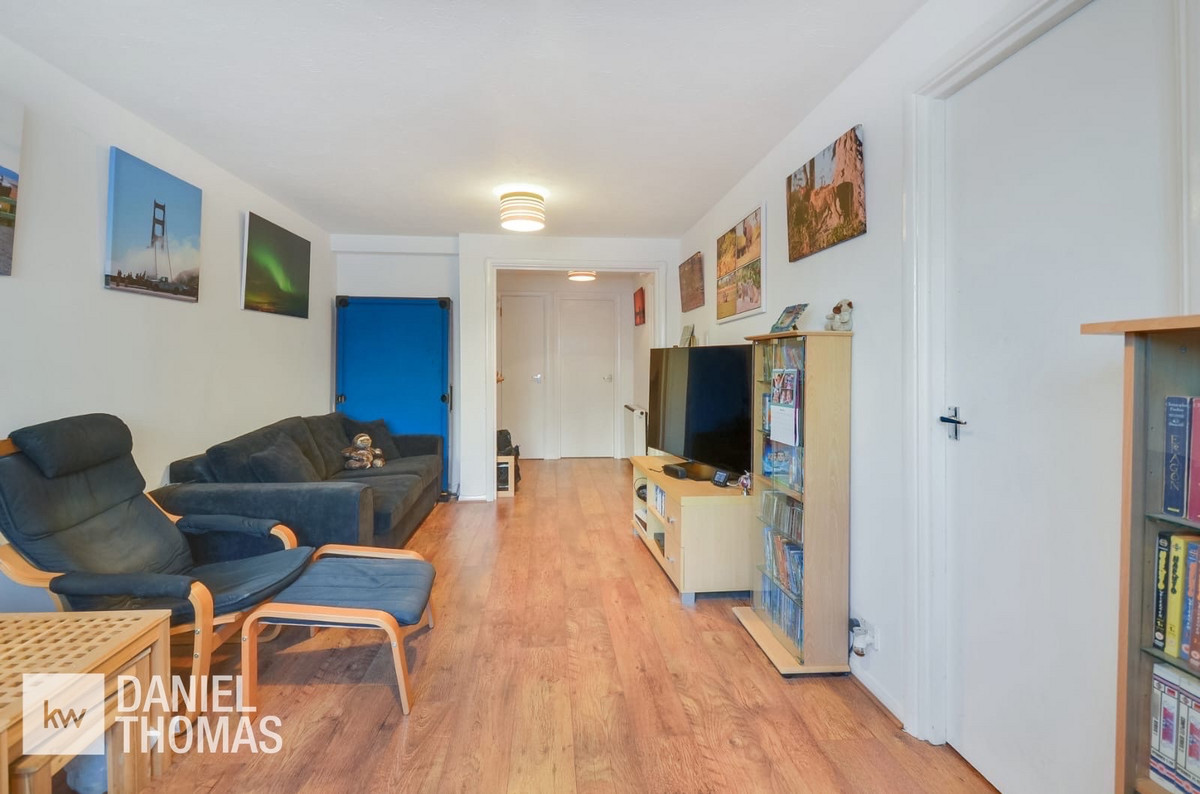 Eleanor Way, Waltham Cross, EN8, photo 4