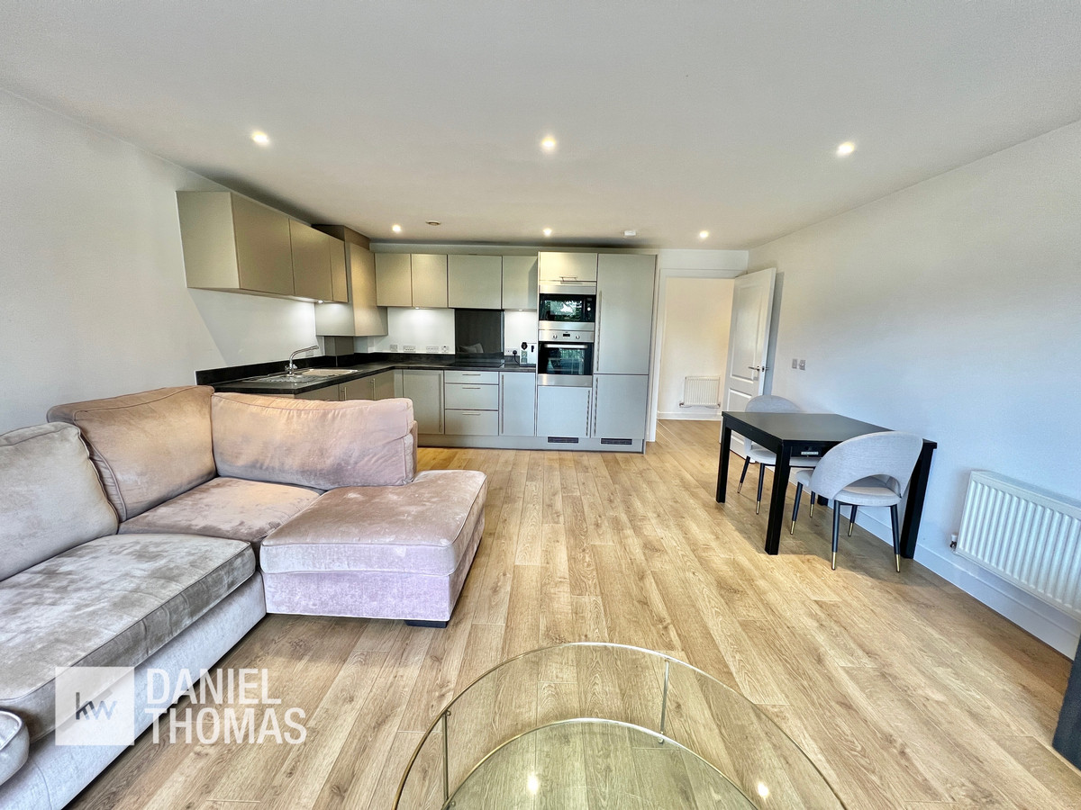 Waterfront Court Hazlemere Marina, Waltham Abbey, EN9, photo 6