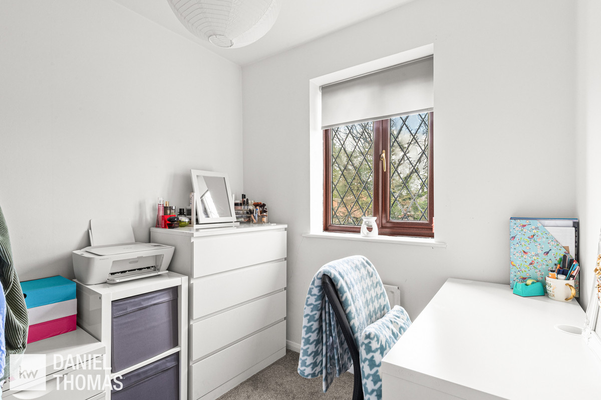 DANIEL THOMAS | Lamplighters Close, Waltham Abbey, EN9, photo 11