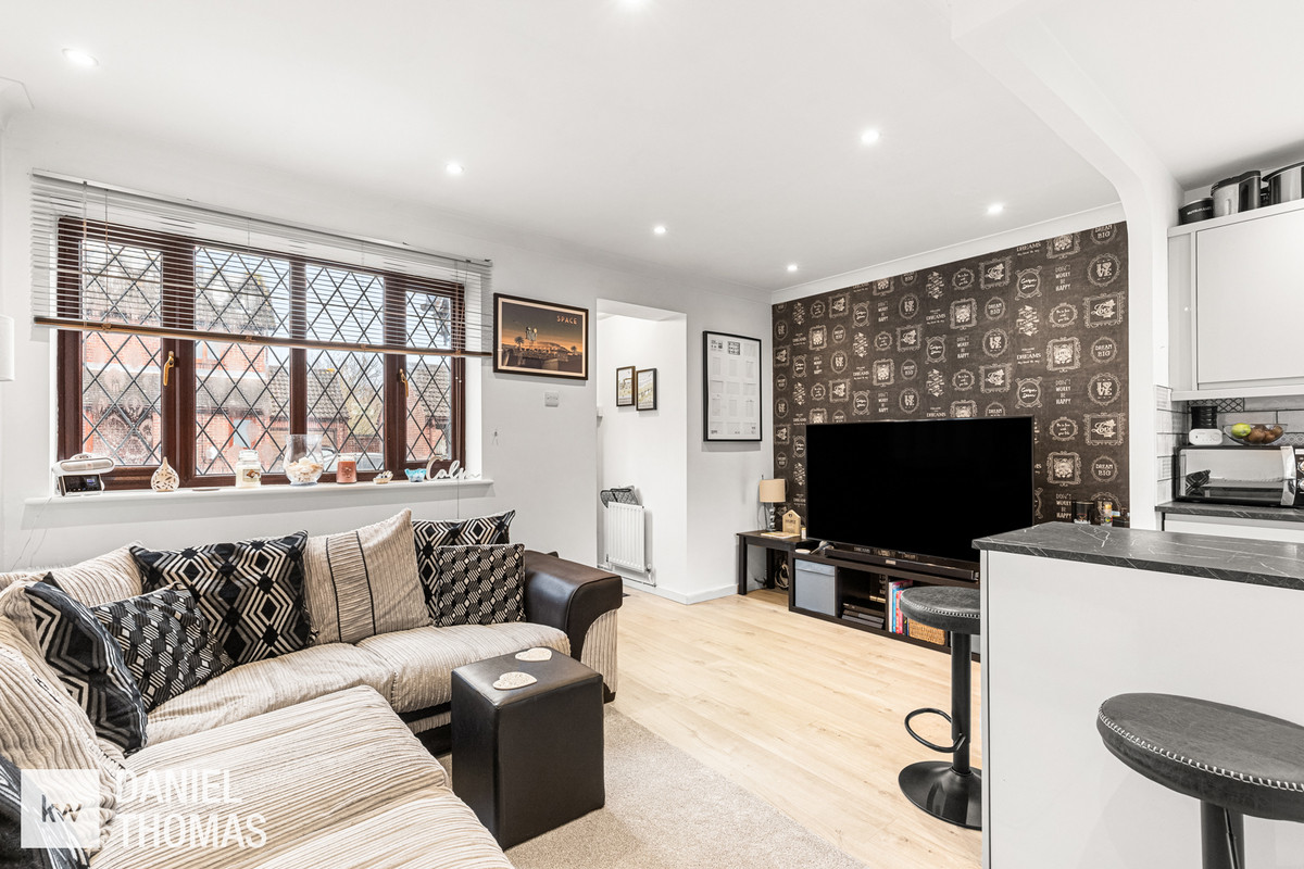 DANIEL THOMAS | Lamplighters Close, Waltham Abbey, EN9, photo 7