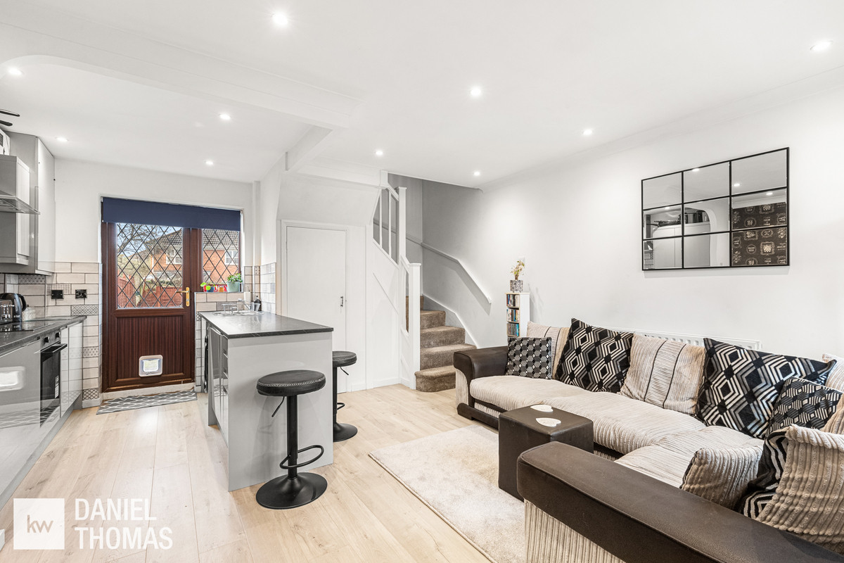 DANIEL THOMAS | Lamplighters Close, Waltham Abbey, EN9, photo 3