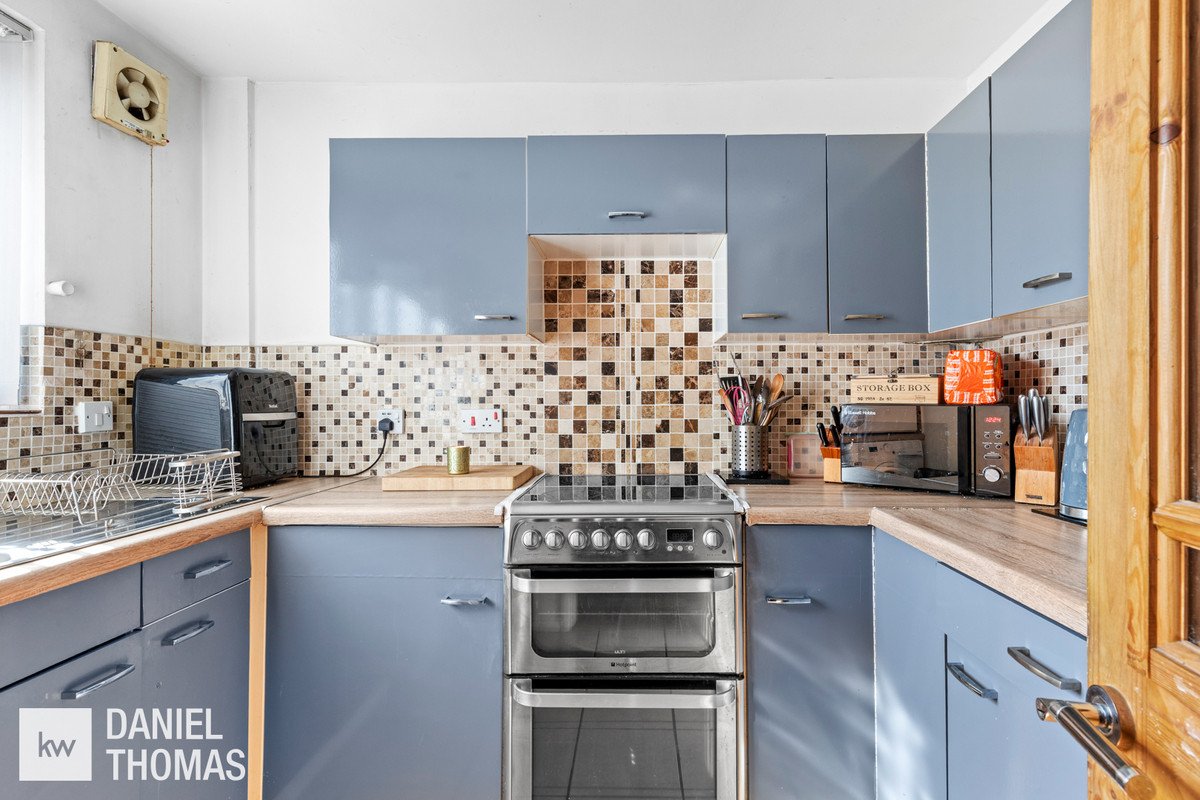 DANIEL THOMAS | Windsor Wood, Waltham Abbey, EN9 1LY, photo 6