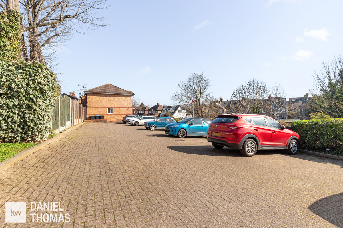 DANIEL THOMAS | Windsor Wood, Waltham Abbey, EN9 1LY, photo 18