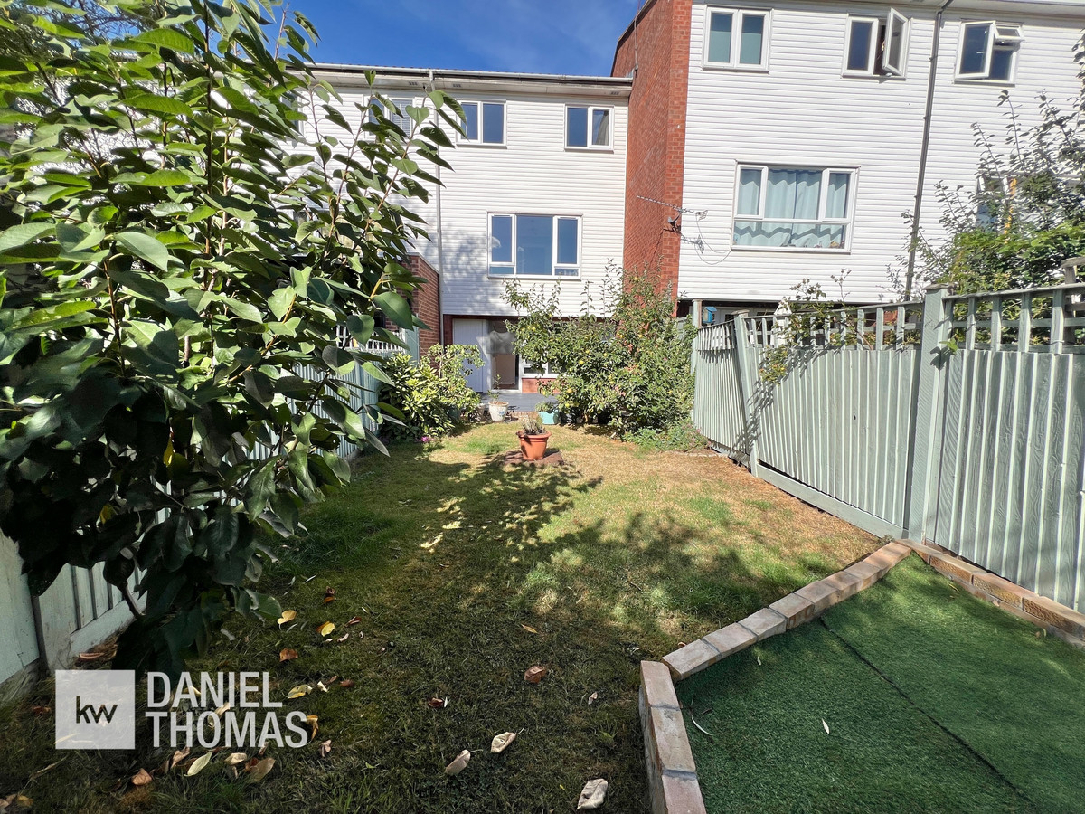 Abbotts Drive, Waltham Abbey, EN9, photo 16